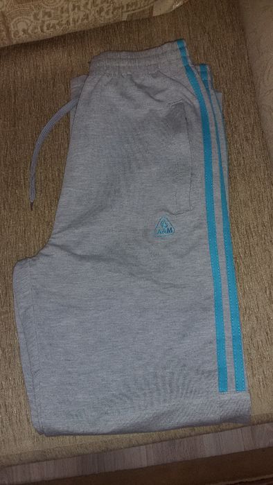 продам спортивный костюм