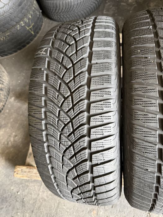2 anvelope iarna 215/55/17 , GoodYear , 7.5 mm !