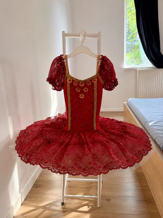 Costum balet tutu rosu profesional pentru fetite 8/10 ani, nou