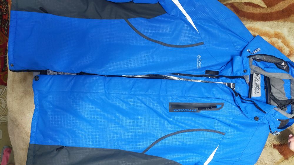 Продам куртку 58р