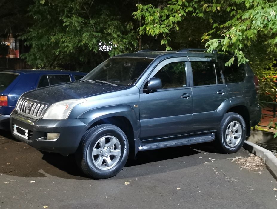 Toyota Land Cruiser Prado 120
Д