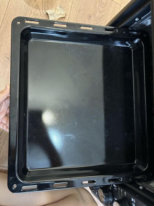 Продам электрическую духовку