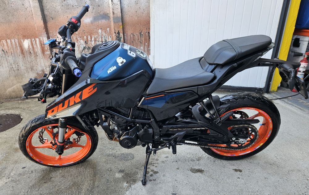 KTM Duke 125 avariat