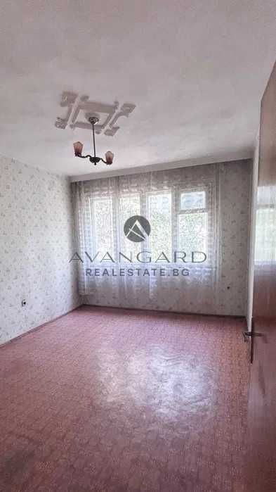 Продава се Тристаен апартамент в Пловдив, Център - 114 кв.м за 1459 €/кв.м - Снимка #2