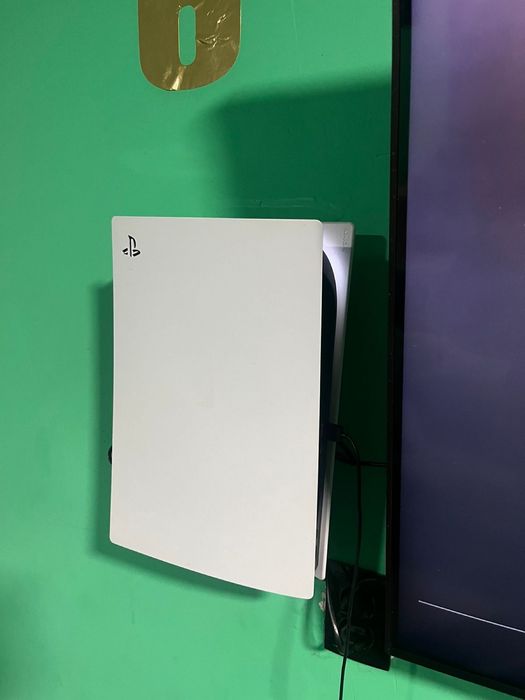 Срочно продам PlayStation-5