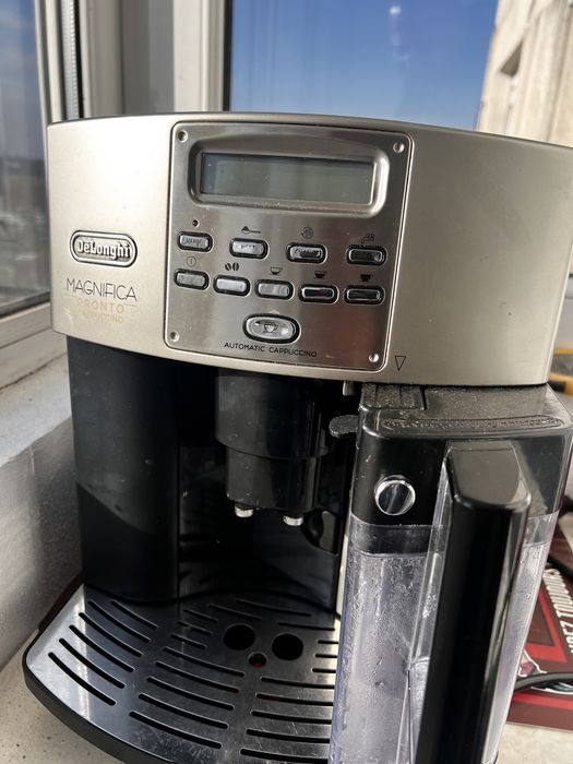 Vand expresso cafea boabe DeLonghi Magnifica