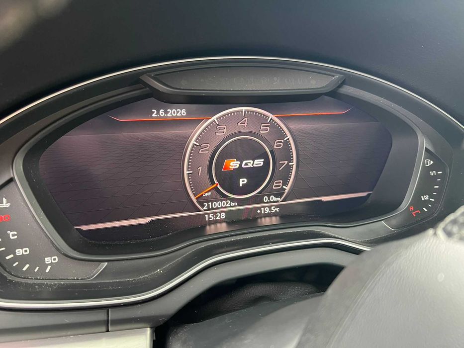 Audi SQ5 2018 Avariat FY 3.0 benzina 354 cp cockpit 210.000km