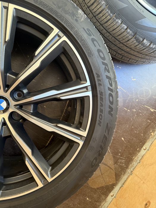 Продам покрышки с дисками 275/45/20