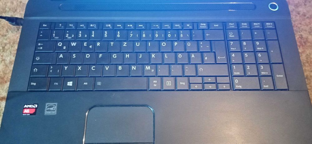 Продавам Лап топ