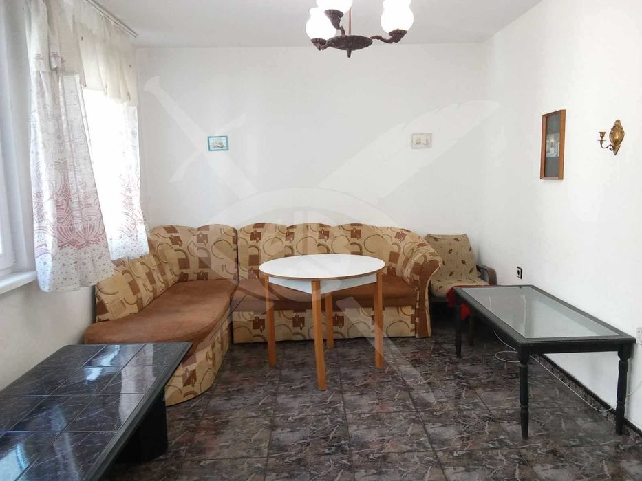 Дава се под наем Двустаен апартамент в Варна, Окръжна болница - 80 кв.м за 325 € - Снимка #1