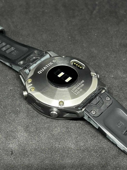 Спортен часовник Garmin Quatix® 6