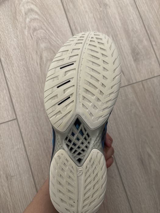 Кроссовки для волейбола