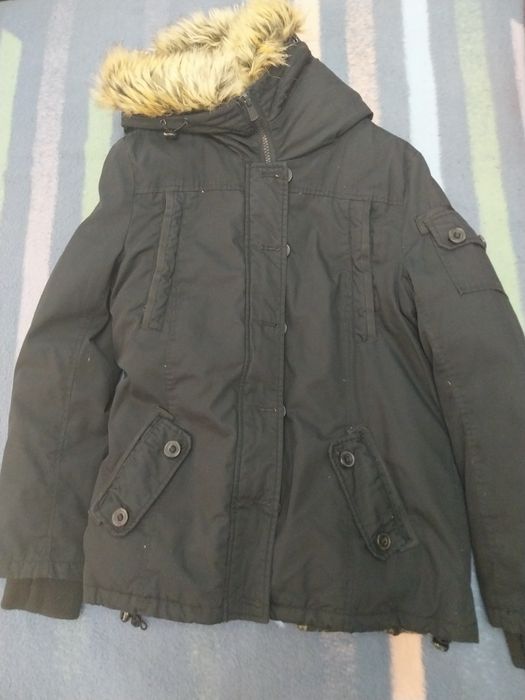 Vând geaca cu puf ff caluroasaX-large