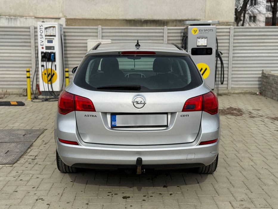 Opel Astra J 2011 / Euro 5 / Inmatriculat
