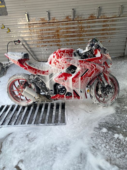 Ducatti Bikeland.