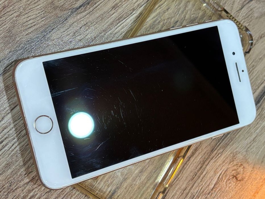 iphone 8 plus продаю