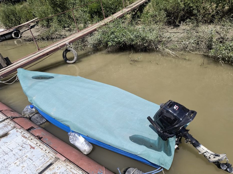 Barcă fibră sticlă