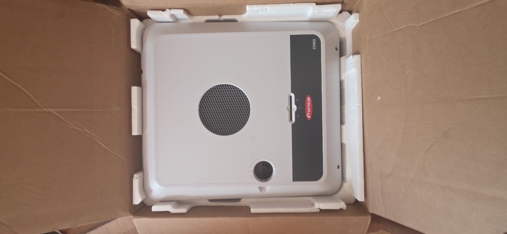 Fronius symo gen24 8.0 Plus Hibrid 8kW