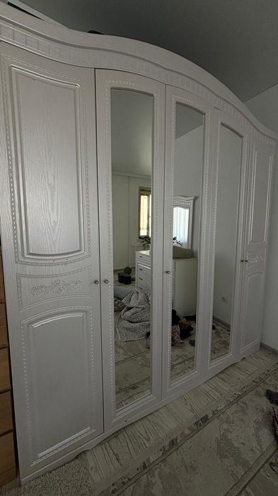 Спальный гарнитур