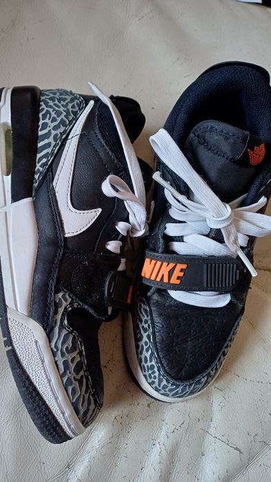 Adidasi Jordan mărime 35.5 .22.5cm