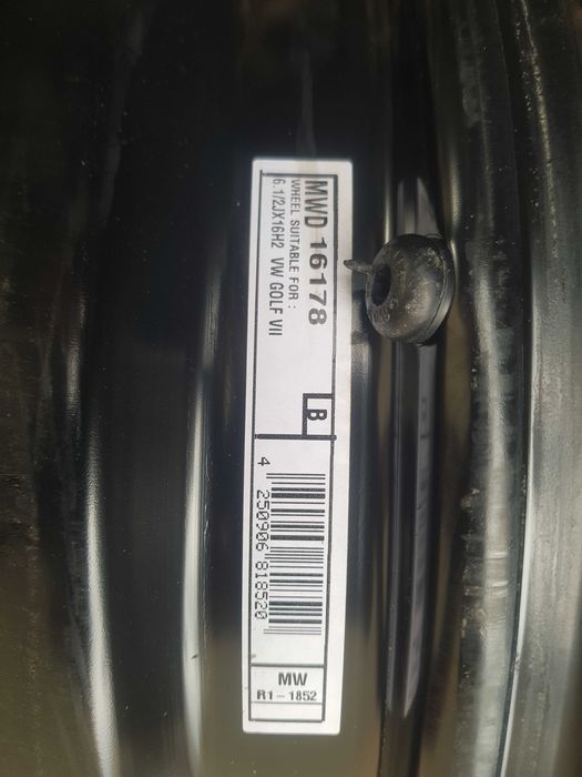 Set 4 jante roti otel 16 VW Golf 7 + capace