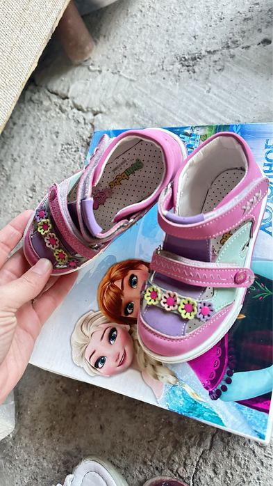 Жаксы сапада балалар аяк киими