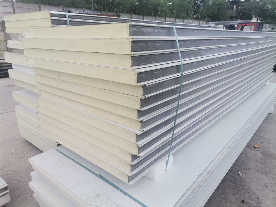 Depozit Panouri Sandwich Transport Gratuit in Brasov