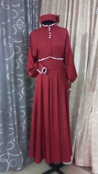 Бородовое длинное платье