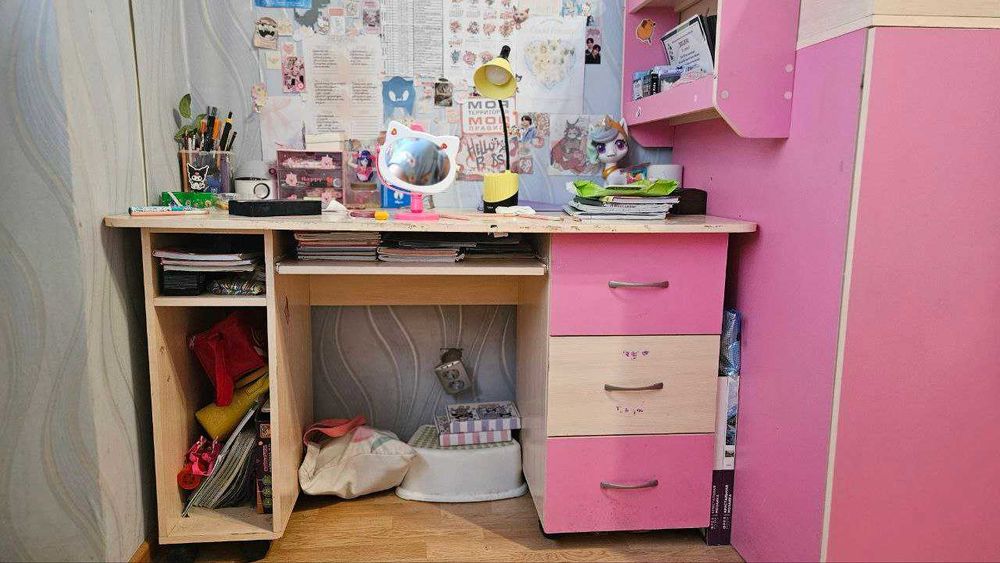 Кровать-чердак детская, со ступеньками