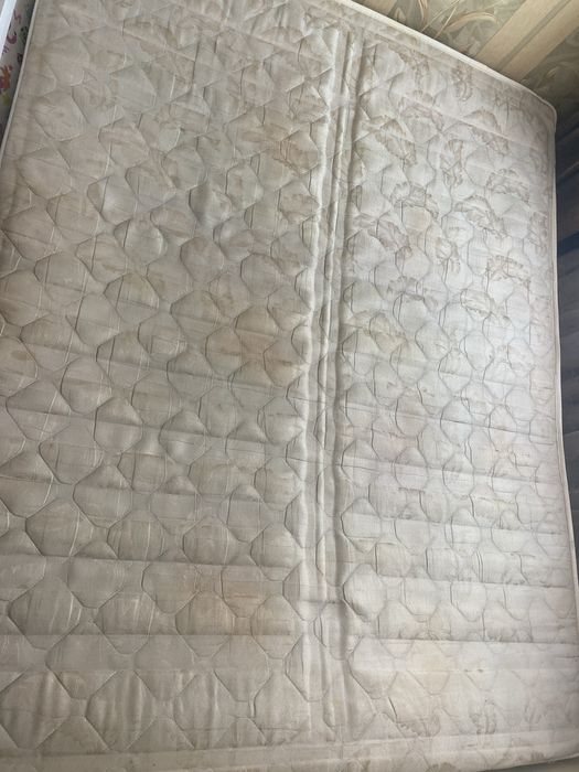 Дарю матрац 160/200