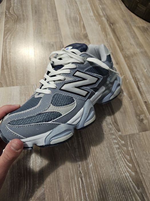 Чисто нови NEW BALANCE сини обувки 42.5