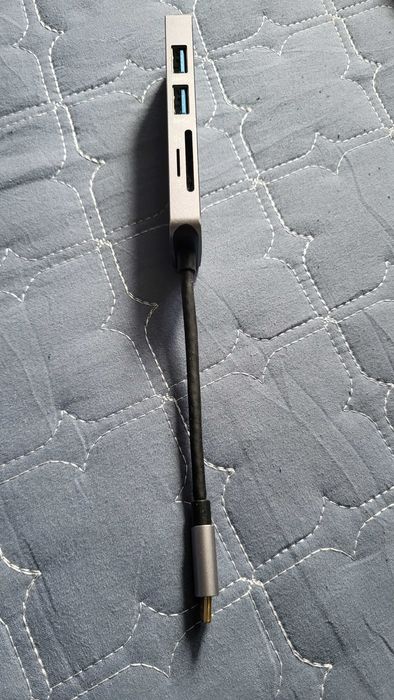 Hub Adapter pe usb C fuctional  50 lei