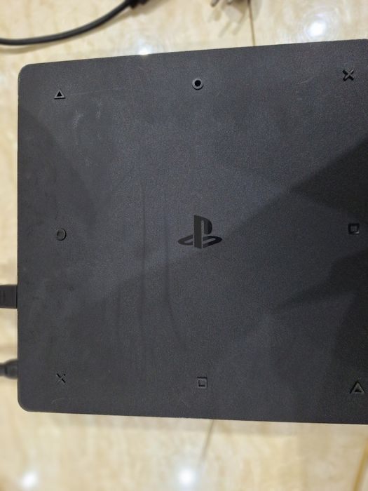 PlayStation 4 SLIM
