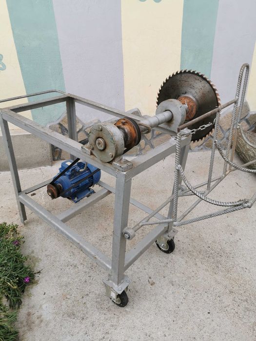 Циркуляр за рязане на дърва