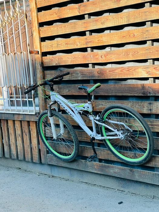 Продам двух подвесный велик барс