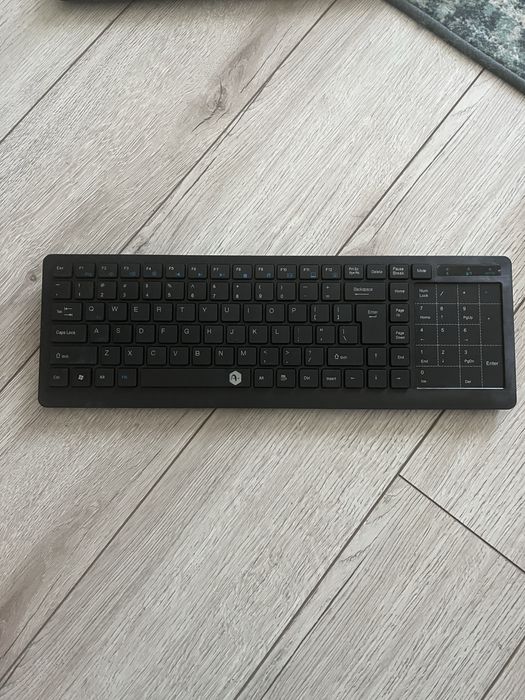 Tastatura wireless cu touchpad A+
