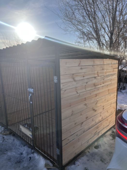 Продаётся новый просторный вольер