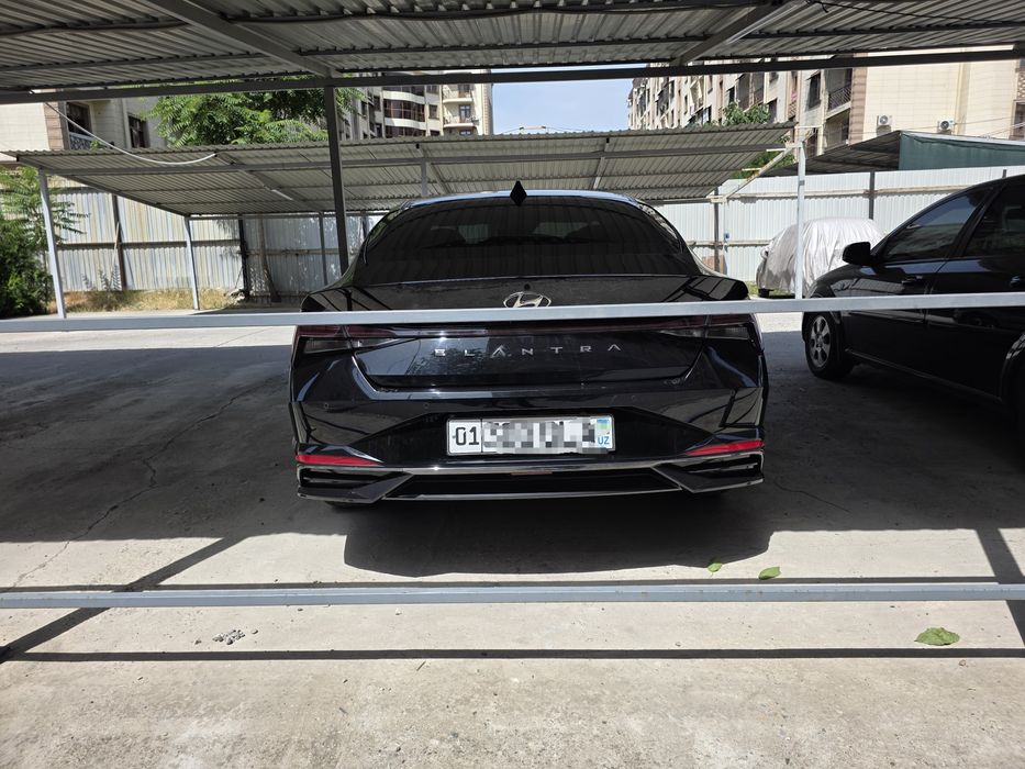 Продаётся Hyundai Elantra 2.0 full позиция 2021 год в отличном состоян