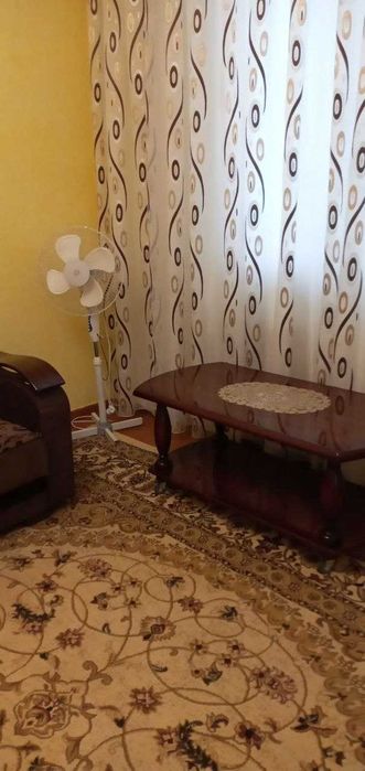 сдам СВОЮ 2 х комнатную квартиру на Чиланзар 11 квартал, 2/2/4, 50 м2.