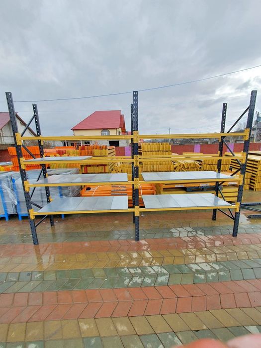 Rafturi metalice depozitare manual sau europaleti