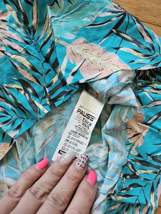 Свежа рокля на pause