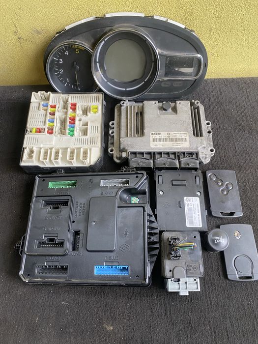 Kit Pornire Renault Megane 3 1.9 euro 5 Pret 1000 lei