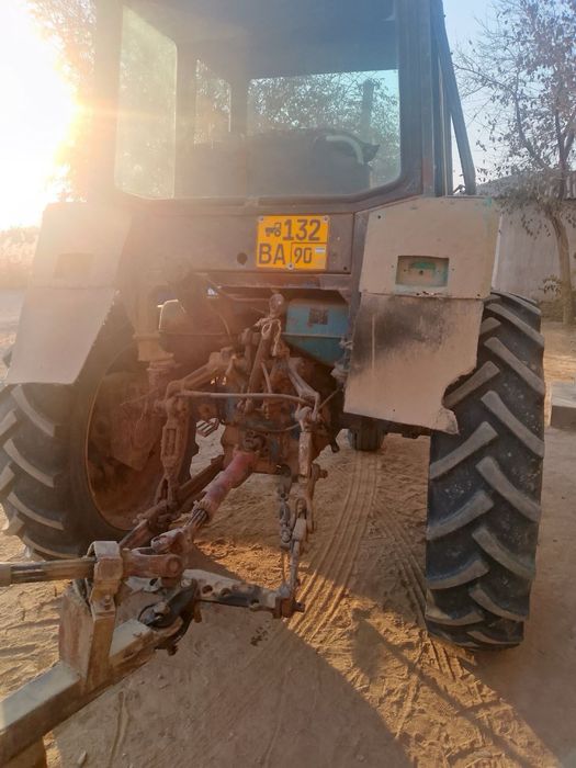 Трактор плуг ва пресподборщик сотилади