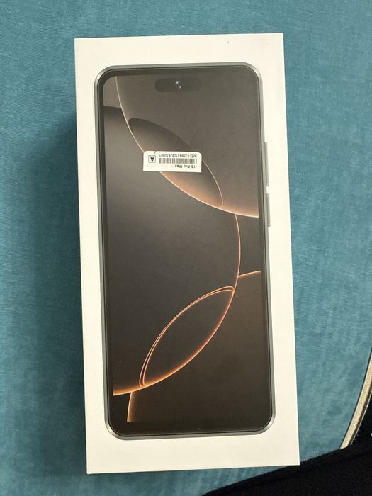 i16 ProMax  мобильный телефон