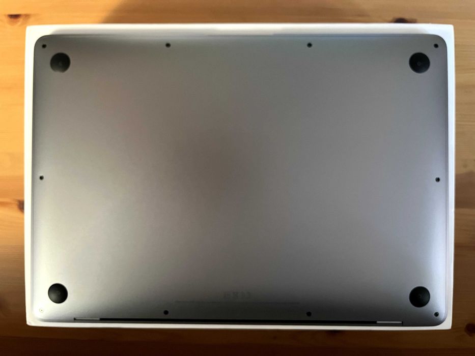 Macbook Air M1 8/256 в идеале