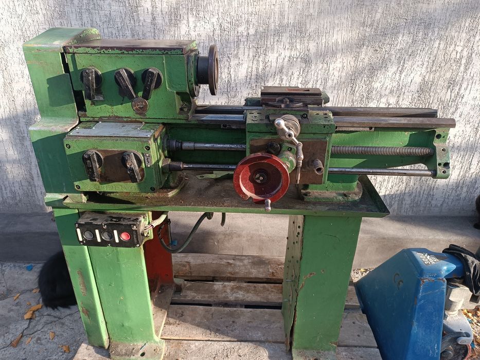 Токарный станок тв6
