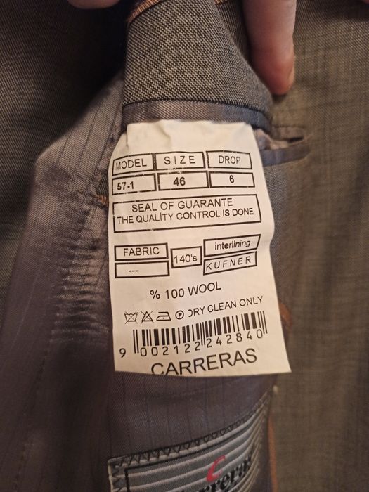 Продаётся мужской костюм французский