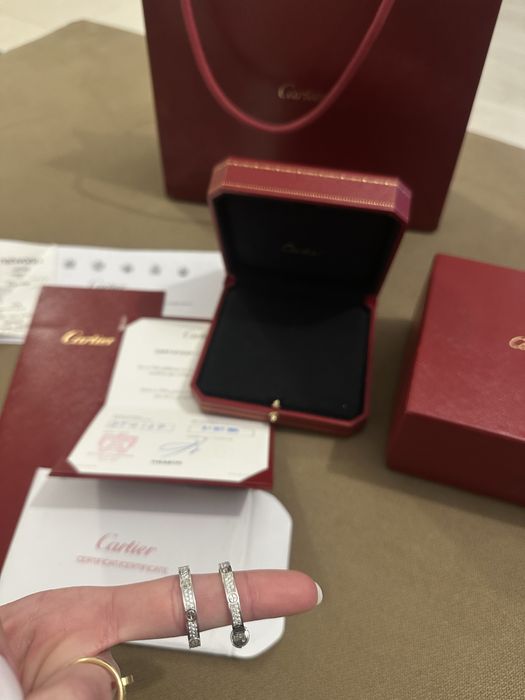 Oportunitate de achizitie Cartier - cercei Cartier love diamante , earrings cartier love medium diamonds