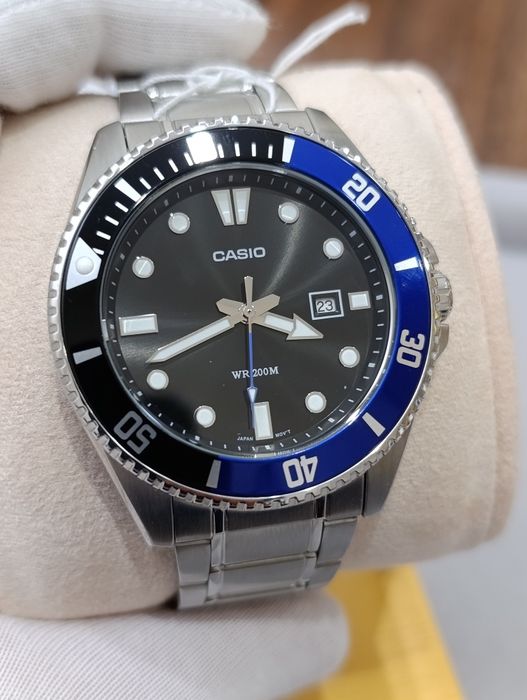 Casio Collection — стиль дайверских часов по доступной цене.