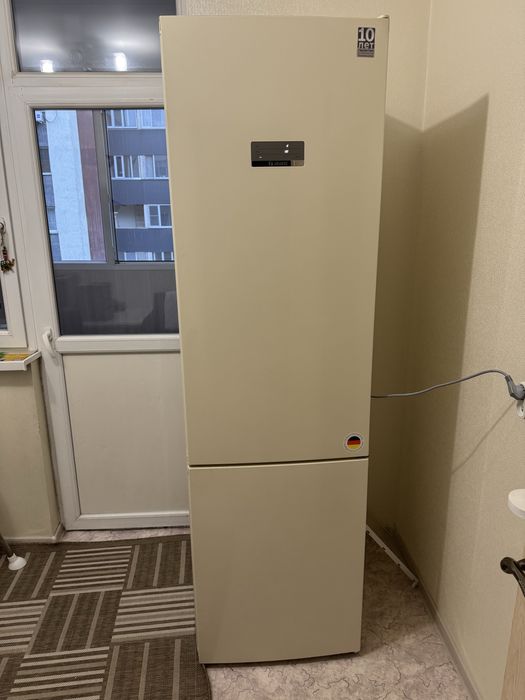 Холодильник Bosch в отличном состоянии!